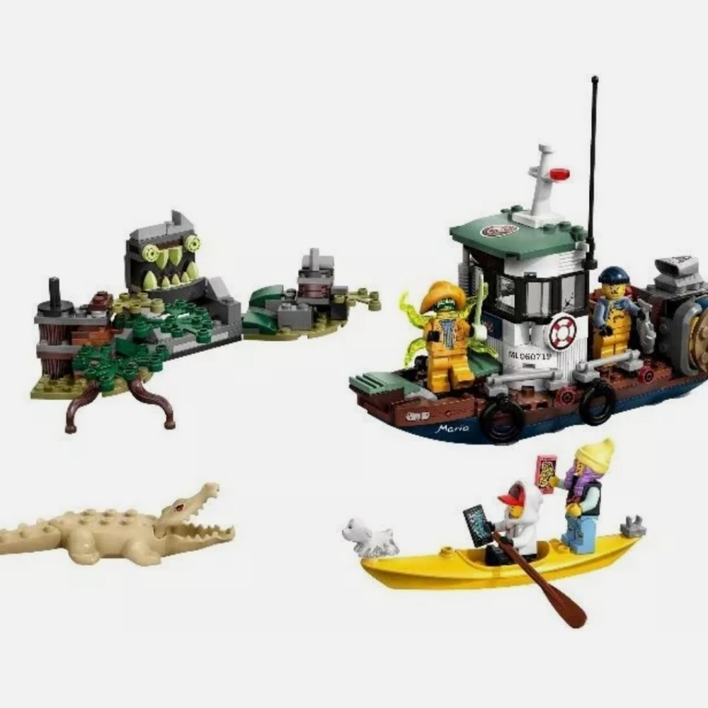 LEGO Wrecked Shrimp Boat Hidden Side (70419)